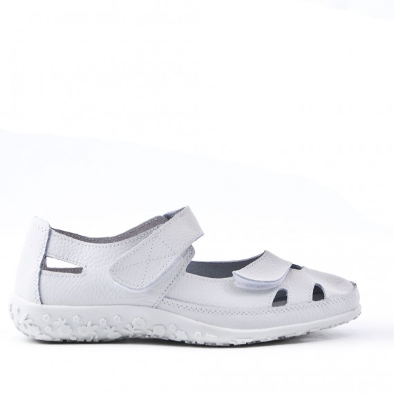 Comfort sandal in faux leather