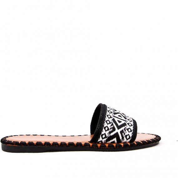 Slide in mixed materials for women