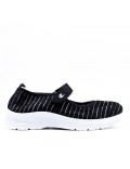 Comfort shoe in mixed materials for women