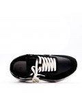 Zapatilla de material mixto con cordones