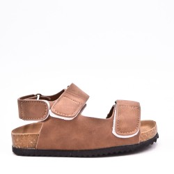 Child sandal with scratch