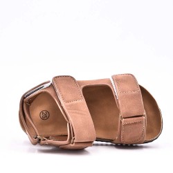 Child sandal with scratch