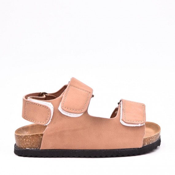 Child sandal with scratch