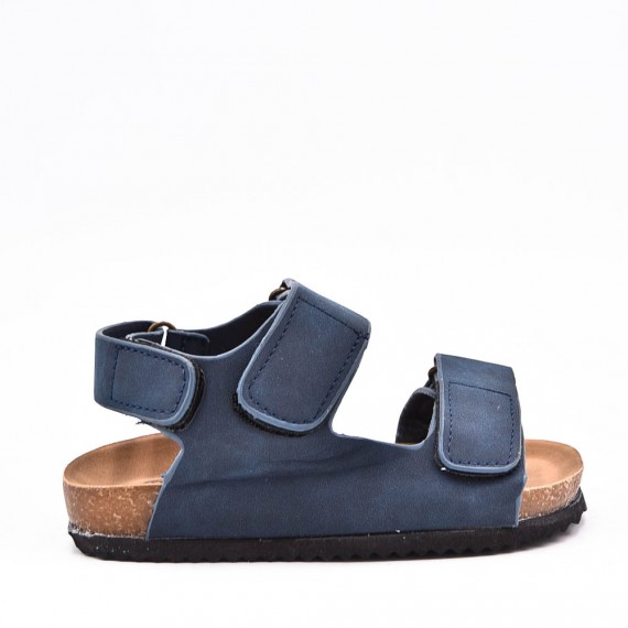 Child sandal with scratch