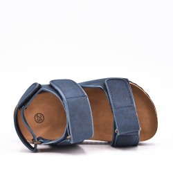 Child sandal with scratch