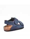 Child sandal with scratch