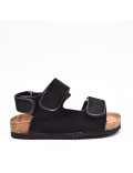Child sandal with scratch