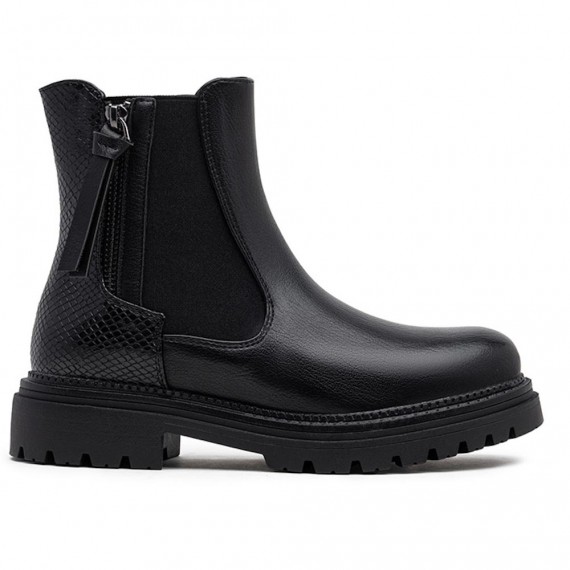 Ankle boot in a mix of materials for autumn and winter