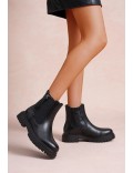 Ankle boot in a mix of materials for autumn and winter