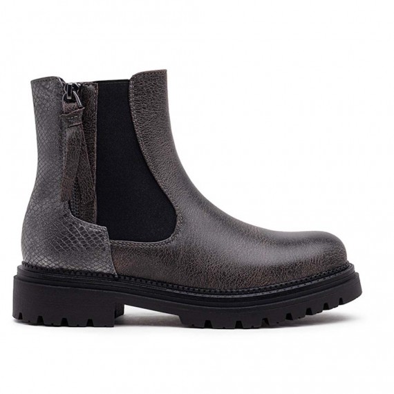 Ankle boot in a mix of materials for autumn and winter
