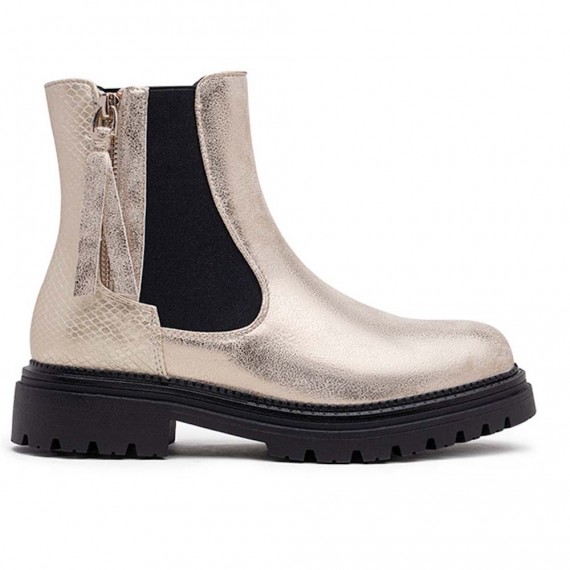 Ankle boot in a mix of materials for autumn and winter