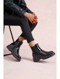 Ankle boot in a mix of materials for autumn and winter