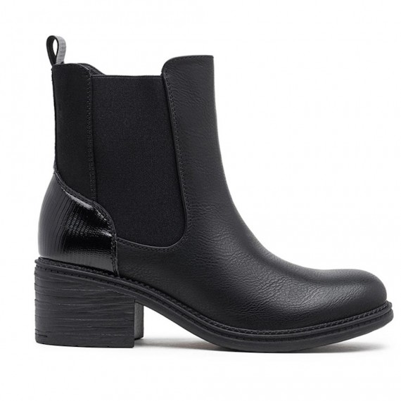 Ankle boot in a mix of materials for autumn and winter