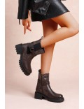 Ankle boot in a mix of materials for autumn and winter