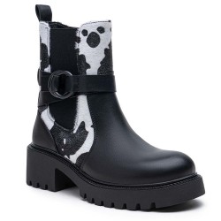Ankle boot in a mix of materials for autumn and winter