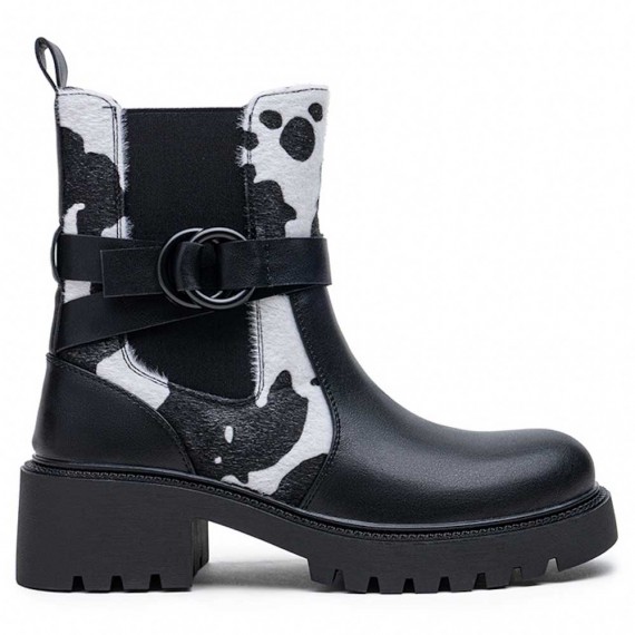 Ankle boot in a mix of materials for autumn and winter