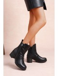 Ankle boot in a mix of materials for autumn and winter
