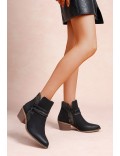 Ankle boot in a mix of materials for autumn and winter