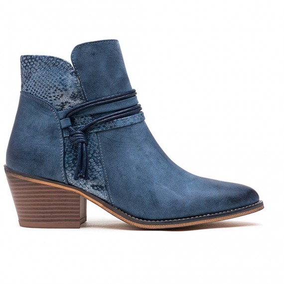 Ankle boot in a mix of materials for autumn and winter