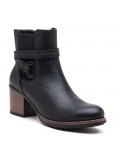 Ankle boot in a mix of materials for autumn and winter