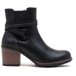 Ankle boot in a mix of materials for autumn and winter