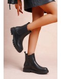 Ankle boot in a mix of materials for autumn and winter