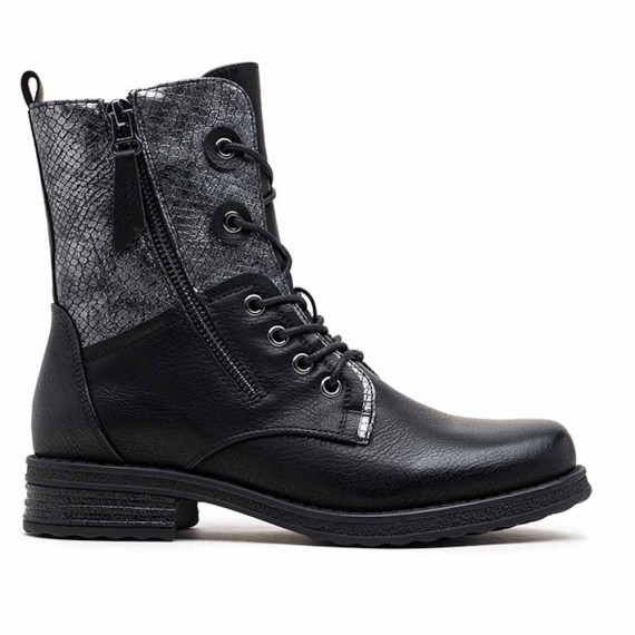 Ankle boot in a mix of materials for autumn and winter