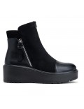 Ankle boot in a mix of materials for autumn and winter