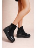 Ankle boot in a mix of materials for autumn and winter