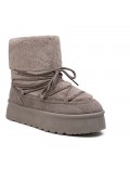 Ankle boot in a mix of materials for autumn and winter
