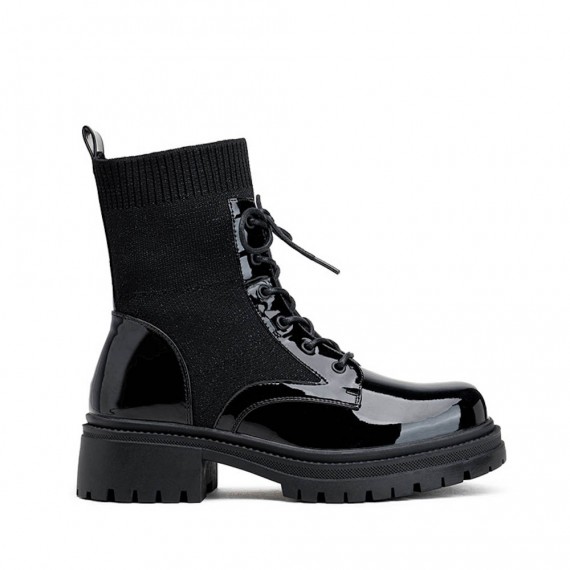 Ankle boot in a mix of materials for autumn and winter
