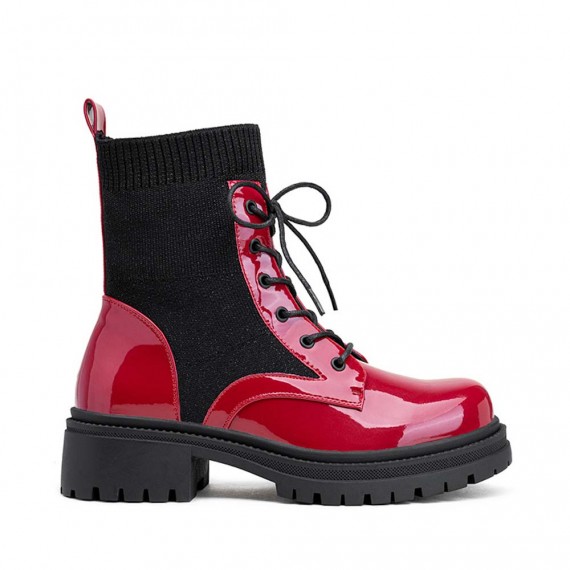 Ankle boot in a mix of materials for autumn and winter