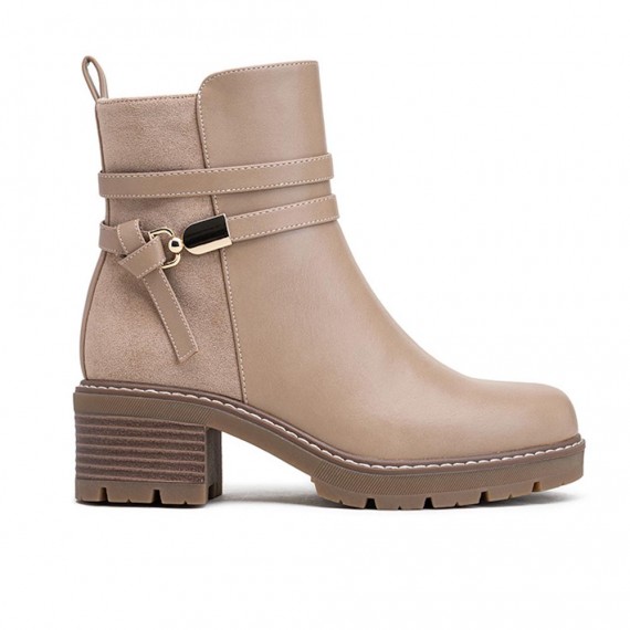 Ankle boot in a mix of materials for autumn and winter