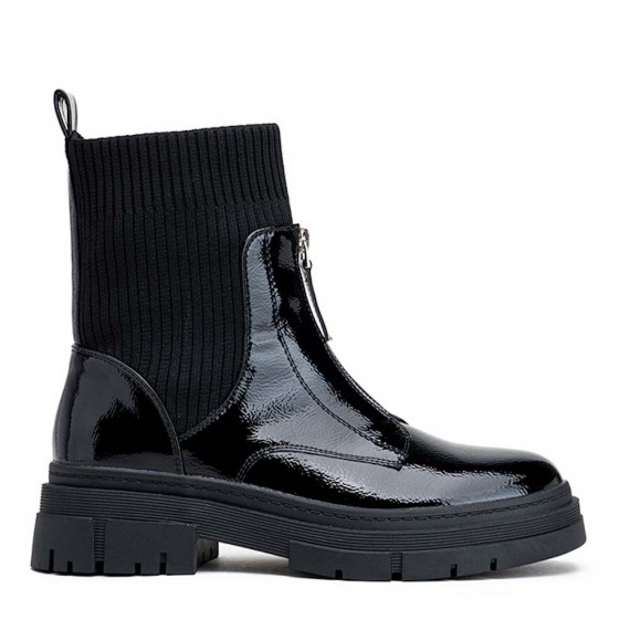 Ankle boot in a mix of materials for autumn and winter