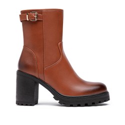Bottine en simili cuir