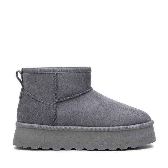 Ankle boot in faux suede