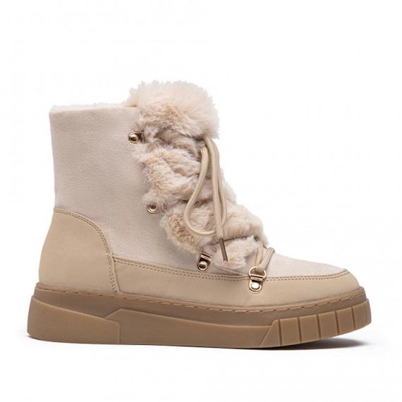 Ankle boot in a mix of materials for autumn and winter