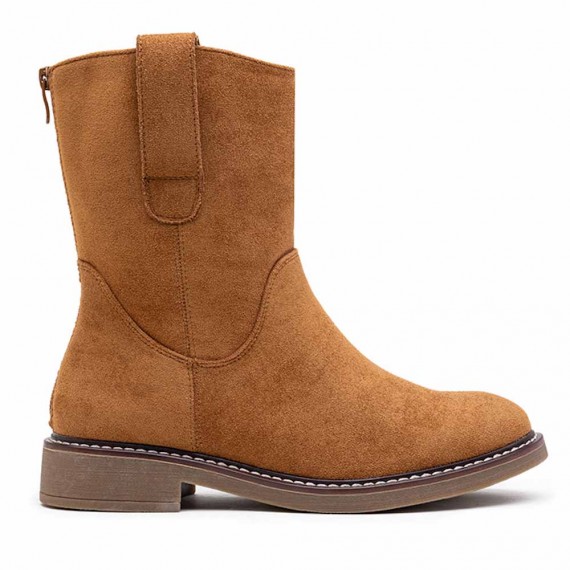 Ankle boot in faux suede
