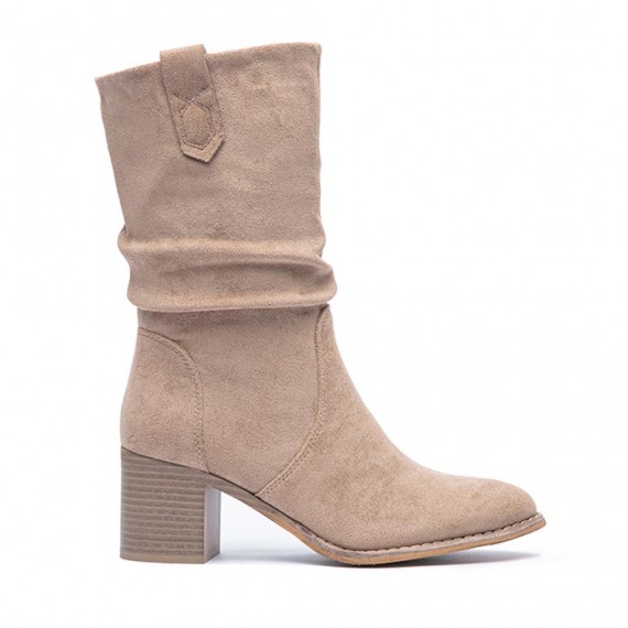 Ankle boot in a mix of materials for autumn and winter