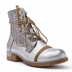 Ankle boot in a mix of materials for autumn and winter