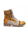 Ankle boot in a mix of materials for autumn and winter