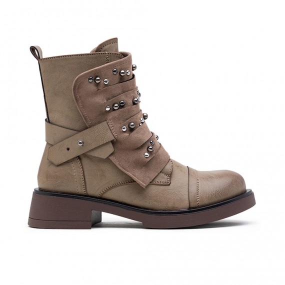 Ankle boot in a mix of materials for autumn and winter
