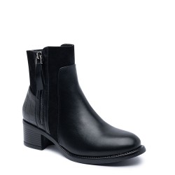 Ankle boot in a mix of materials for autumn and winter