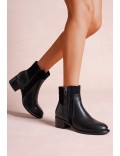 Ankle boot in a mix of materials for autumn and winter
