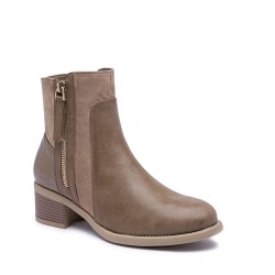Ankle boot in a mix of materials for autumn and winter