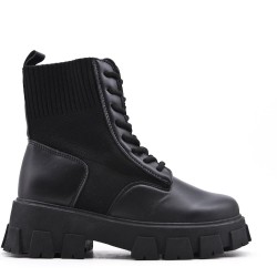 Ankle boot in a mix of materials for autumn and winter