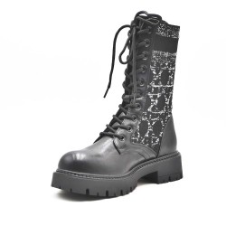 Ankle boot in a mix of materials for autumn and winter