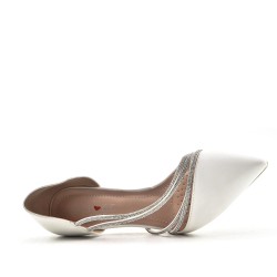 Pumps with rhinestones