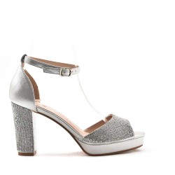 Escarpins ornée de strass