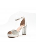 Escarpins ornée de strass